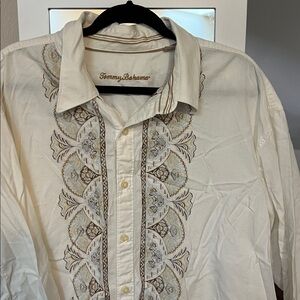 •TOMMY BAHAMA• Cream Button-Up Shirt